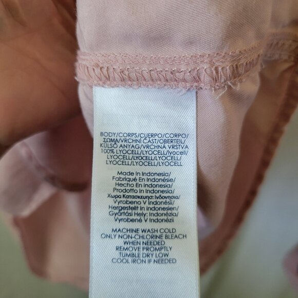 Chaps Pink Blouse Medium Button Front long sleeves Lyocell pockets Flowy EUC - Picture 9 of 9